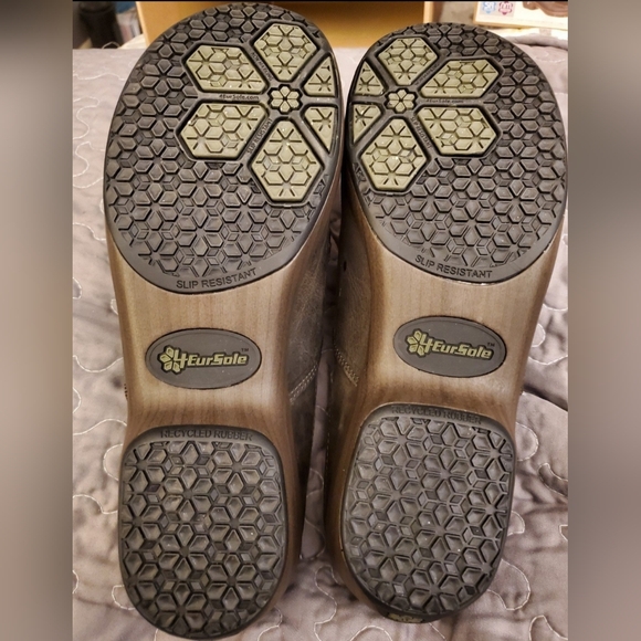 4eur sole womens rkh223 size 9 clog style shoe. - Picture 6 of 7